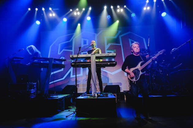 Saga live in Bern, Switzerland Bern, Switzerland. 15th, June 2022. The Canadian rock band Saga performs a live concert at Bierh?beli in Bern. Here singer, songwriter and musician Michael Sadler is seen live on stage with guitarist Ian Crichton. Bern Switzerland  Copyright: xGonzalesxPhoto TilmanxJentzschx