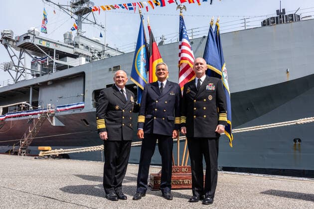 News Bilder des Tages Kiel, Deutschland, 17.06.2022. Das 51. Ostsee-Manöver BALTOPS 22 endet mit Pressekonferenz. Nach dem Einlaufen der beteiligten Schiffe aus 14 NATO-Nationen fand zum Abschluss des Manövers Baltic Operations (BALTOPS) unter Führung der US-Navy eine PK mit dem Kommandeur der 6. US-Flotte, Vizeadmiral Eugene Black, dem Stellvertretenden Inspekteur der Marine und Befehlshaber der Flotte der Deutschen Marine, Vizeadmiral Frank Lenski sowie dem Operationschef der US-Navy (CNO - Chief of Naval Operations), Admiral Michael Gilday statt *** Kiel, Germany, 17 06 2022 The 51 Baltic Sea Maneuver BALTOPS 22 ends with press conference After the arrival of the participating ships from 14 NATO nations, a PK with the commander of the 6 U.S. Fleet, V