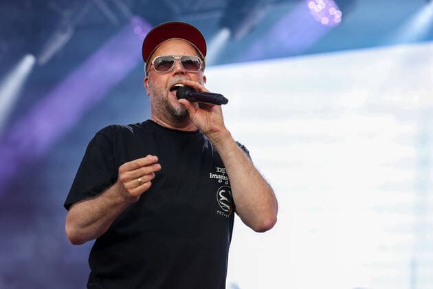 DIE FANTASTISCHEN VIER - 30 Jahre Live am 17.06.2022 in der Hänsch-Arena in Meppen Die Fantastischen Vier bei Ihrem Konzert in Meppen, hier Smudo Foto: osnapix DIE FANTASTISCHEN VIER - 30 Jahre Live
