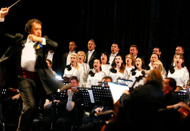 The Odesa Opera Theatre Opened Its Doors To Visitors, For The First Time Since The Russian Invasion In Ukraine Ukrainians artists perform during the first concert, since the beginning of the Russian invasion in Ukraine, at the Odesa National Academic Opera and Ballet Theatre in Odesa, Ukraine 17 June 2022. The Odesa National Academic Opera and Ballet Theatre opened its doors to visitors again, for the first time since the Russian invasion in Ukraine, and resumes showing their performances and concerts. The first concerts Opera Gala , Ballet Gala and the opera A Zaporozhian Beyond the Danube are dedicated to Ukrainian Army. Odesa Ukraine  Copyright: xSTRx originalFilename: sindeyev-notitle220617_np3cr.jpg