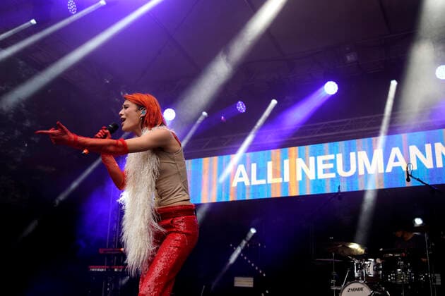 Kosmos Festival 2022 Chemnitz, Kosmos-Festival, 17.06.2022, Musik Act, Alli Neumann Chemnitz Stadtzenrum