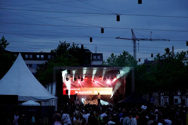 Kosmos Festival 2022 Chemnitz, Kosmos-Festival, 17.06.2022, Musik Act Lugatti & 9ine auf der Rap Bühne Chemnitz Stadtzenrum