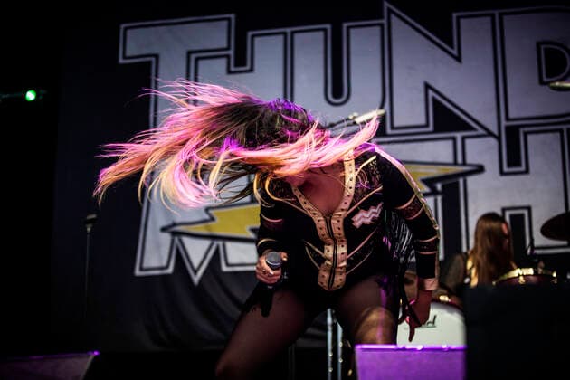 Entertainment Bilder des Tages Thundermother live at Copenhell 2022, Copenhagen, Denmark Copenhagen, Denmark. 17th, June 2022. The Swedish rock band Thundermother performs a live concert during the Danish heavy metal festival Copenhell 2022 in Copenhagen. Here vocalist Guernica Mancini is seen live on stage. Copenhagen Denmark  Copyright: xGonzalesxPhoto ChristianxHjorthx
