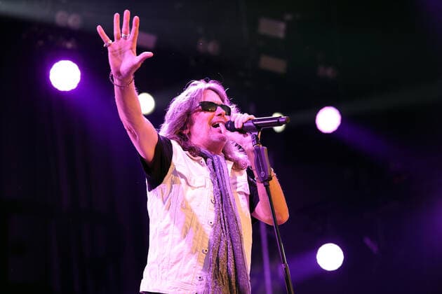 Foreigner - Rock the Ring 2022 Hinwil Kelly Hansen, Sänger der britisch-amerikanischen Rockband Foreigner. Konzert beim Rock the Ring Festival in Hinwil am 17.06.2022. Kanton Zürich, Schweiz.
