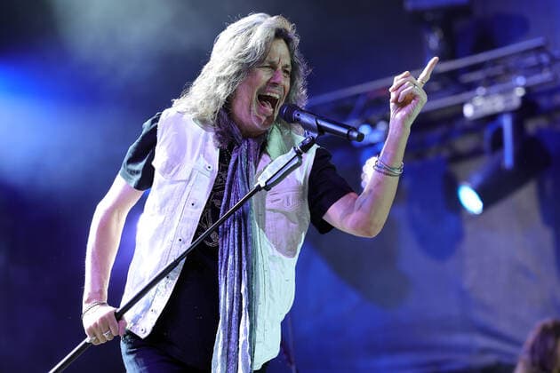 Foreigner - Rock the Ring 2022 Hinwil Kelly Hansen, Sänger der britisch-amerikanischen Rockband Foreigner. Konzert beim Rock the Ring Festival in Hinwil am 17.06.2022. Kanton Zürich, Schweiz.
