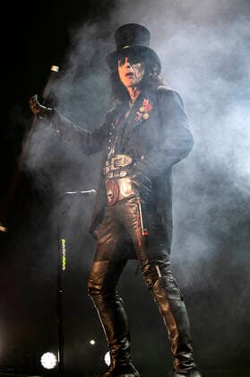 Alice Cooper live bei einem Konzert der Detroit Muscle: Live Tour in der Stadthalle. Zwickau, 17.06.2022