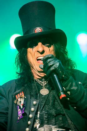 Alice Cooper live bei einem Konzert der Detroit Muscle: Live Tour in der Stadthalle. Zwickau, 17.06.2022