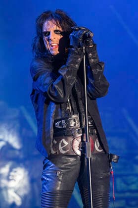 Alice Cooper live bei einem Konzert der Detroit Muscle: Live Tour in der Stadthalle. Zwickau, 17.06.2022