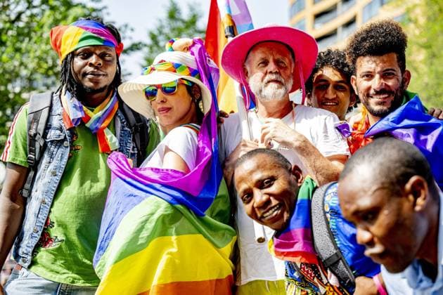 2022-06-18 11:22:06 ROTTERDAM - The Pride March traditionally moves through the city during Pink Saturday. This year s event will be held in Rotterdam with a march, information market and performances that reflect on the emancipation of the LGBTQ+ community. ANP ROBIN UTRECHT netherlands out - belgium out *** 2022 06 18 11 22 06 ROTTERDAM The Pride March traditionally moves through the city during Pink Saturday This year s event will be held in Rotterdam with a march, information market and performances that reflect on the emancipation of the LGBTQ community ANP ROBIN UTRECHT netherlands out belgium out  Copyright: xx x450588436x originalFilename: 450588436.jpg