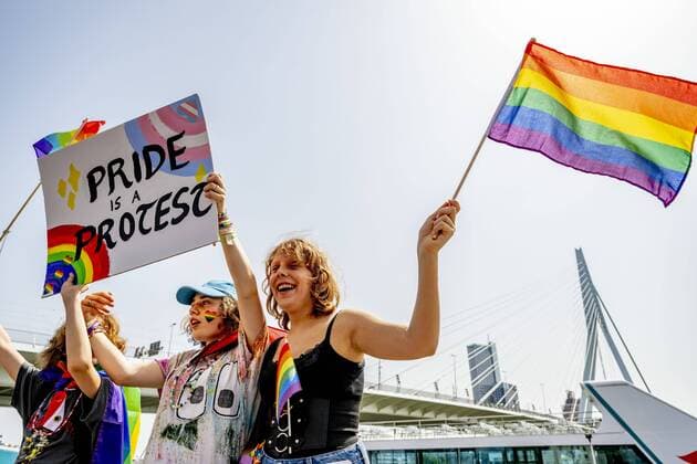 2022-06-18 11:53:22 ROTTERDAM - The Pride March traditionally moves through the city during Pink Saturday. This year s event will be held in Rotterdam with a march, information market and performances that reflect on the emancipation of the LGBTQ+ community. ANP ROBIN UTRECHT netherlands out - belgium out *** 2022 06 18 11 53 22 ROTTERDAM The Pride March traditionally moves through the city during Pink Saturday This year s event will be held in Rotterdam with a march, information market and performances that reflect on the emancipation of the LGBTQ community ANP ROBIN UTRECHT netherlands out belgium out  Copyright: xx x450591667x originalFilename: 450591667.jpg
