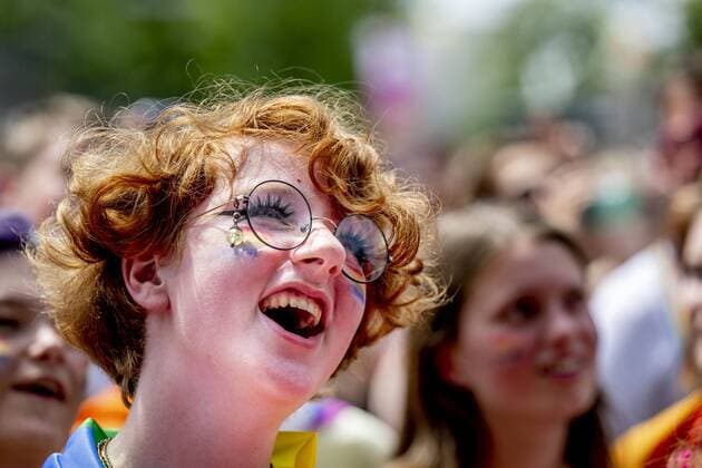 2022-06-18 14:25:04 ROTTERDAM - Audience on during Pink Saturday at the Coolsingel. Pink Saturday is held in Rotterdam, an annual national event that focuses on the emancipation of the LGBTQ+ community with a march, information market and performances. ANP ROBIN UTRECHT netherlands out - belgium out *** 2022 06 18 14 25 04 ROTTERDAM Audience on during Pink Saturday at the Coolsingel Pink Saturday is held in Rotterdam, an annual national event that focuses on the emancipation of the LGBTQ community with a march, information market and performances ANP ROBIN UTRECHT netherlands out belgium out  Copyright: xx x450594964x originalFilename: 450594964.jpg