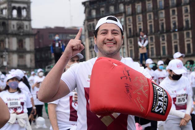 June 18, 2022, Mexico City, Mexico City, Mexico: June 18, 2022, Mexico City, Mexico: Participants during the massive boxing class in the Mexico City zocalo, where the new Guinness World Record was obtained with a total of 14,299 persons taking boxing class. on June 18, 2022 in Mexico City, Mexico. Mexico City Mexico - ZUMAe321 20220618_zia_e321_026 Copyright: xCarlosxTischlerx xEyepixxGroupx