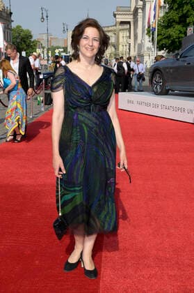 Martina Gedeck beim BMW X Staatsoper Unter den Linden Event bei der Veranstaltung Staatsoper für alle mit Turandot als Live-Übertragung auf dem Bebelplatz. Berlin, 18.06.2022 *** Martina Gedeck at the BMW X Staatsoper Unter den Linden event at the event Staatsoper für alle with Turandot as live broadcast on the Bebelplatz Berlin, 18 06 2022 Foto:xF.xKernx xFuturexImage