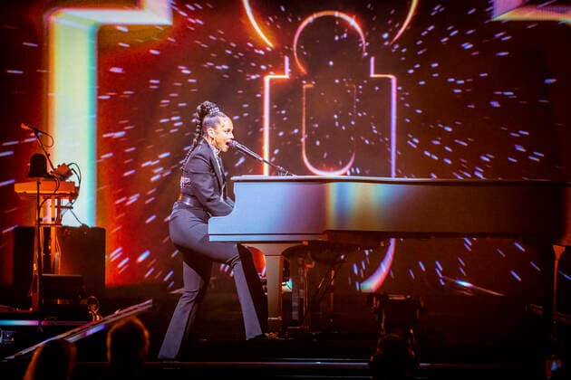 Alicia Keys Oslo, Norway. 27th, June 2022. The American R&B singer, songwriter and musician Alicia Keys performs a live concert at Oslo Spektrum in Oslo. Oslo Norway Oslo Spektrum  Copyright: xGonzalesxPhoto TerjexDokkenx