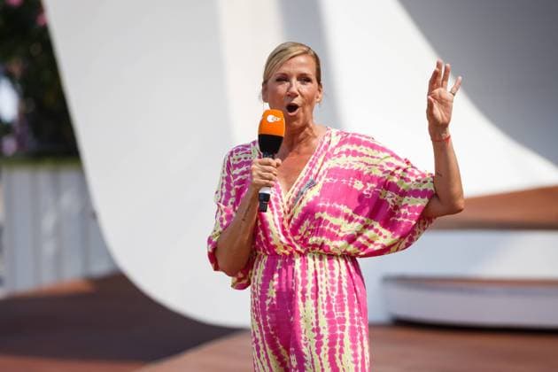 ZDF Fernsehgarten, 19.06.2022 Andrea Kiewel, ZDF Fernsehgarten, 19.06.2022 Copyright: xNeisx xEibner-Pressefotox