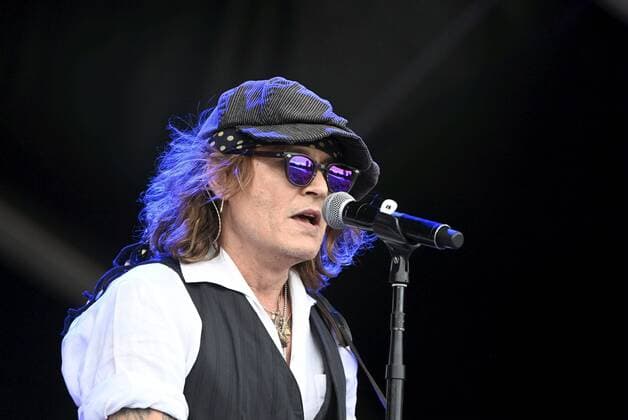 Johnny Depp is performing with Jeff Beck during the Helsinki Blues Festival in Helsinki on June 19, 2022. Helsinki Finland  Copyright: xJussixNukarix LKLAPJ20220619201735V851