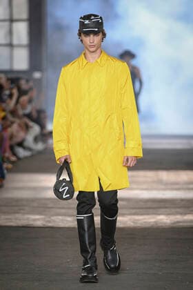 Milan, Milan Fashion Week, men s spring summer 2023. Milan, Men s fashion, spring summer 2023. MOSCHINO fashion show catwalk Pictured: model  Copyright: xBlufotox xipa-agency.netx xModaxMilanox