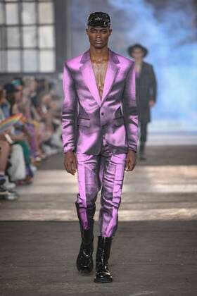 Milan, Milan Fashion Week, men s spring summer 2023. Milan, Men s fashion, spring summer 2023. MOSCHINO fashion show catwalk Pictured: model  Copyright: xBlufotox xipa-agency.netx xModaxMilanox