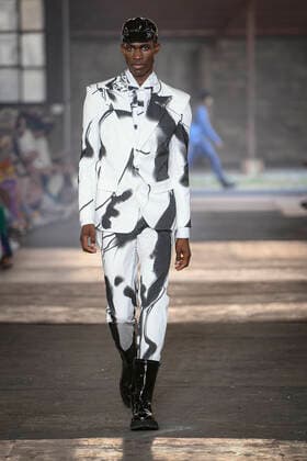 Milan, Milan Fashion Week, men s spring summer 2023. Milan, Men s fashion, spring summer 2023. MOSCHINO fashion show catwalk Pictured: model  Copyright: xBlufotox xipa-agency.netx xModaxMilanox
