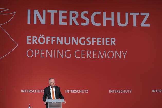 News Themen der Woche KW25 News Bilder des Tages Eröffnung der Interschutz 2022 DEU, Deutschland, Niedersachsen, Hannover, 20.06.2022: Eröffnungsfeier - Stefan Weil (SPD) Ministerpräsident von Niedersachsen *** Opening of Interschutz 2022 DEU, Germany, Lower Saxony, Hannover, 20 06 2022 Opening Ceremony Stefan Weil SPD Minister President of Lower Saxony
