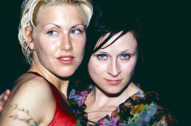 GRUSCHENKA STEVENS, SOPHIE ROIS Gruschenka Stevens und Sophie Rois bei der Premiere des Films: Der Kalte Finger, Deutschland, 1996. German actress Gruschenka Stevens and Austrian actress Sophie Rois, Film premiere: Der Kalte Finger, Germany, 1996., Deutschland Copyright: kpa UnitedArchives55041739 EDITORIAL USE ONLY