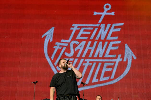 Feine Sahne Fischfilet (Jan Monchi Gorkow) live im Olympiastadion, München 18.06.2022