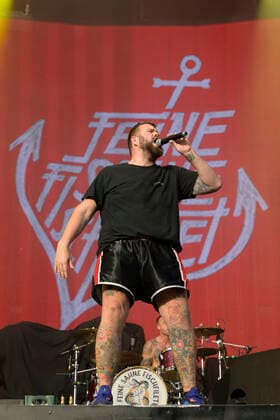 Feine Sahne Fischfilet (Jan Monchi Gorkow) live im Olympiastadion, München 18.06.2022