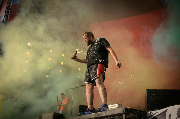 Feine Sahne Fischfilet (Jan Monchi Gorkow) live im Olympiastadion, München 18.06.2022