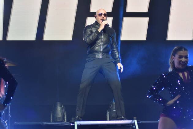 **ARCHIVE** June 18, 2022, New York, USA: Pitbull performs at 103.5 KTU s KTUphoria concert at Northwell Health at Jones Beach Theater in Wantagh, New York.  Copyright: xKylexMazzax