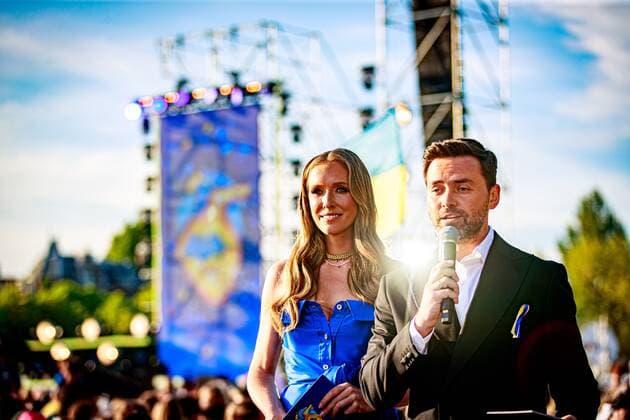 2022-06-21 20:11:37 AMSTERDAM - XXX performs during a benefit rally for Ukraine on the Museumplein. The event is an initiative of the Ukrainian Ministries of Culture and Foreign Affairs. ANP LEVIN DEN BOER netherlands out - belgium out