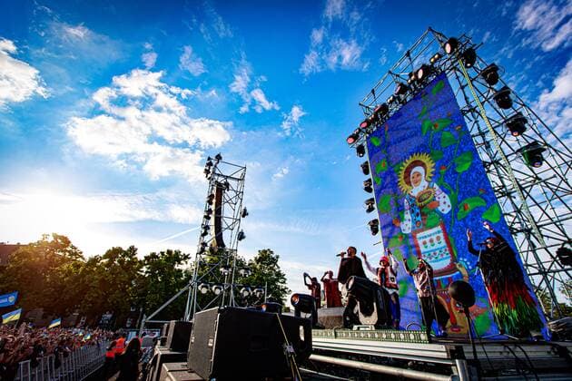 2022-06-21 19:57:27 AMSTERDAM - Kalush Orchestra performs during a benefit rally for Ukraine on the Museumplein. The event is an initiative of the Ukrainian Ministries of Culture and Foreign Affairs. ANP LEVIN DEN BOER netherlands out - belgium out