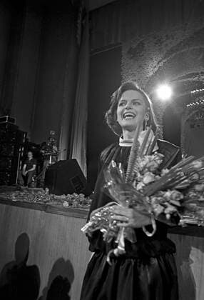 Miss Russian America beauty pageant 8220761 27.05.1990 Miss Russian America beauty pageant organized by Vera Von Wiren-Garczynski, an American of Russian origin, professor of New York University, President of the Slavic American Society of Cultural Heritage, during the Russian America Festival (May 25-27, 1990). Winner Natalya Krasnova, 18, from Alma-Aty. Yuri Rybchynski Moscow Russia  Copyright: xYurixRybchynskix