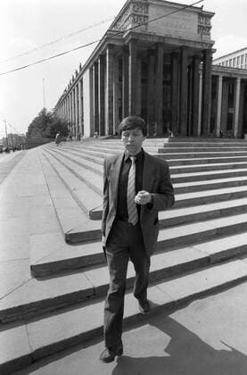 Architect Sergei Okinshevich 8219943 20.05.1990 Sergei Okinshevich, chief architect of the Italian joint venture SIAS, the head of the group of architects of Mosproyekt-2, at the building of the Lenin State Library of the USSR (now the Russian State Library). Oleg Lastochkin Moscow Russia  Copyright: xOlegxLastochkinx