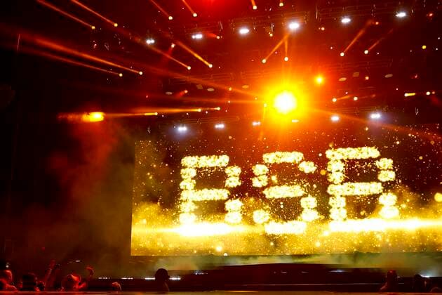 June 21, 2022, Tampa, Florida, USA: The stage seen before The Backstreet Boys appear during the bandÃ¢â‚¬â ¢s Ã¢â‚¬oeDNA World TourÃ¢â‚¬Â at the MidFlorida Credit Union Amphitheatre in Tampa on Tuesday, June 21, 2022. Tampa USA - ZUMAs70_ 20220621_zan_s70_078 Copyright: xIvyxCeballox
