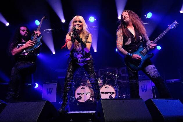 22.06.2022 xkhx Wolfhagen Kulturzelt Konzert Rock-Sängerin Doro Pesch - Queen of Metal