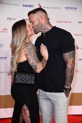Jenny Frankhauser mit Freund Steffen König beim 15. LEA - Live Entertainment Award in der Festhalle in Frankfurt am Main am 22.06.2022