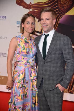 Tom Gaebel mit Ehefrau Saskia Runge beim 15. LEA - Live Entertainment Award in der Festhalle in Frankfurt am Main am 22.06.2022