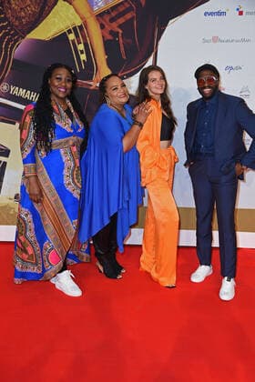 Yvonne Catterfeld und Band beim 15. LEA - Live Entertainment Award in der Festhalle in Frankfurt am Main am 22.06.2022