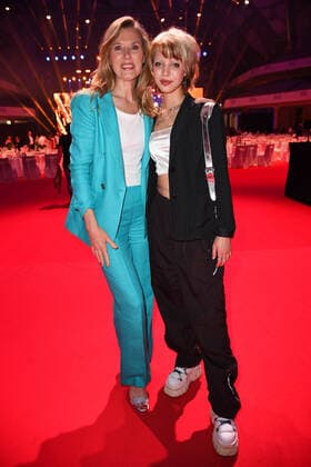 Franziska Reichenbacher mit Tochter Rosalie Reichenbacher beim 15. LEA - Live Entertainment Award in der Festhalle in Frankfurt am Main am 22.06.2022