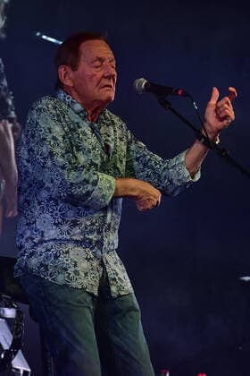 Wolfgang Ambros & Die Nummer 1 vom Wienerwald, Live Aiftritt in Salzburg, 2022,