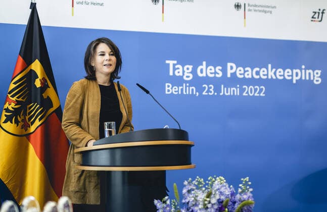 News Themen der Woche KW25 News Bilder des Tages Bundesaussenministerin Annalena Baerbock (Buendnis 90 Die Gruenen) im Rahmen des -Tag des Peacekeeping 2022-. Berlin, 23.06.2022. Berlin Germany *** German Foreign Minister Annalena Baerbock Buendnis 90 Die Gruenen at the Peacekeeping Day 2022 Berlin, 23 06 2022 Berlin Germany Copyright: xXanderxHeinlx