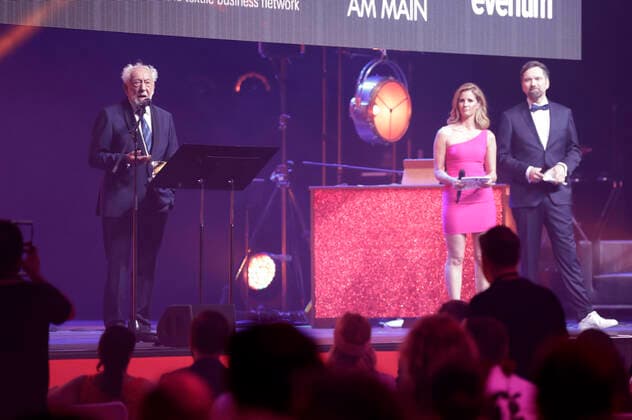 Dieter Hallervorden, Mareile Höppner und Ingo Nommsen bei der 15. Verleihung der Live Entertainment Awards 2022 in der Frankfurter Festhalle. Frankfurt am Main, 22.06.2022