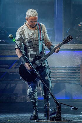 Rammstein Konzert in Aarhus Rammstein live in Aarhus, Denmark Aarhus, Denmark. 22nd, June 2022. The German industrial metal band Rammstein performs a live concert at Ceres Park in Aarhus. Here guitarist Paul Landers is seen live on stage. Aarhus Denmark  Copyright: xGonzalesxPhoto SebastianxDammarkx