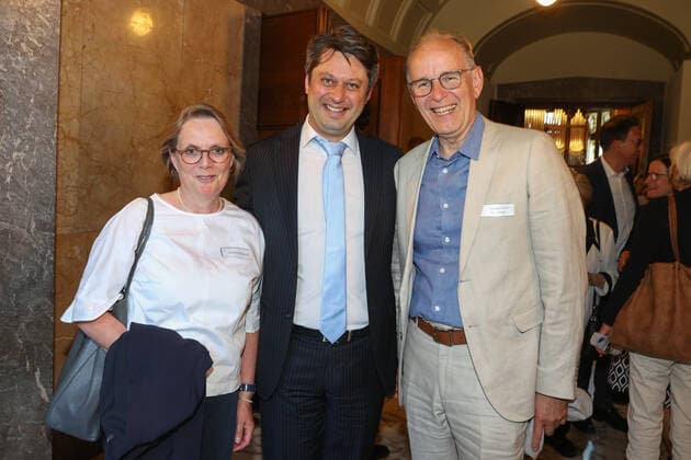 Hannover, Festempfang anlässlich des zehnjährigen Bestehens derVilla Seligmann als Haus für jüdische Musik, Konstanze Beckedorf, Eliah Sakakushev von Bismarck Direktor der Villa Seligmann.Landesbischof Ralf Meister,