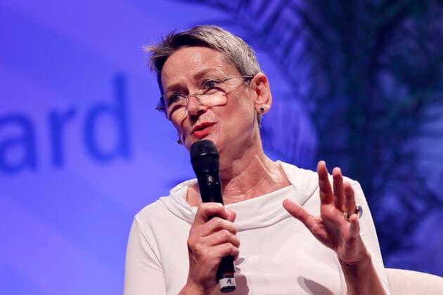 Frauke Gerlach, Leiterin des Grimme-Instituts, kommt zur Verleihung des Grimme Online Awards 2022 in der Kölner Flora. Der Grimme Online Award (GOA) gilt als wichtigste Auszeichnung für Publizistik im Internet, die die seit 2001 vom Grimme-Institut, das auch den renommierten Fernsehpreis Grimme-Preis verleiht, vergeben wird. Köln, 23.06.2022 NRW Deutschland Copyright: xChristophxHardtx
