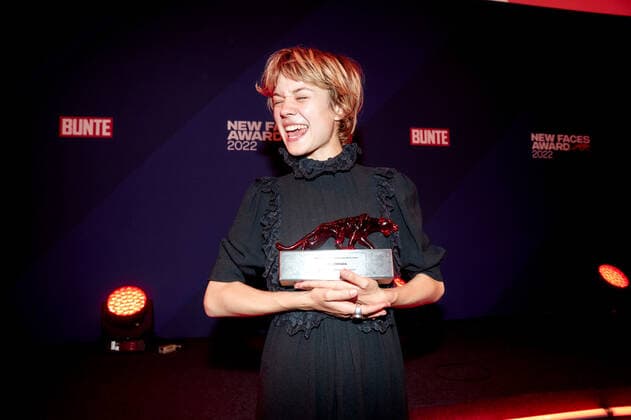 Bunte New Faces Award Film 2022 Preisträgerin Lea Drinda auf der Party nach der Verleihung des Bunte New Faces Awards im Delphi-Filmpalast am Zoo in Berlin. Copyright: xEventpressxGolejewskix