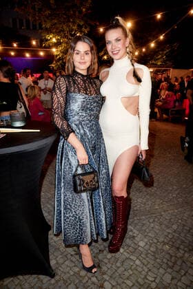 Bunte New Faces Award Film 2022 Ruby O. Fee und Zsa Zsa Inci Bürkle auf der Party nach der Verleihung des Bunte New Faces Awards im Delphi-Filmpalast am Zoo in Berlin. Copyright: xEventpressxGolejewskix
