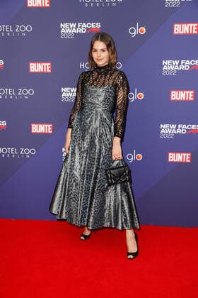 Bunte New Faces Award Film 2022 Ruby O. Fee auf dem roten Teppich bei der Verleihung des Bunte New Faces Awards im Delphi-Filmpalast am Zoo in Berlin. Copyright: xEventpressxGolejewskix