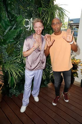 Bunte New Faces Award Film 2022 Timur Bartels und Amiaz Habtu auf dem roten Teppich bei der Verleihung des Bunte New Faces Awards im Delphi-Filmpalast am Zoo in Berlin. Copyright: xEventpressxGolejewskix