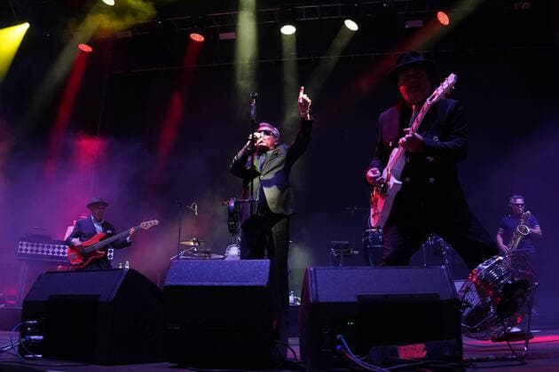 Madness in concert during Las Noches del Botanico. June 23, 2022. (1012759580)